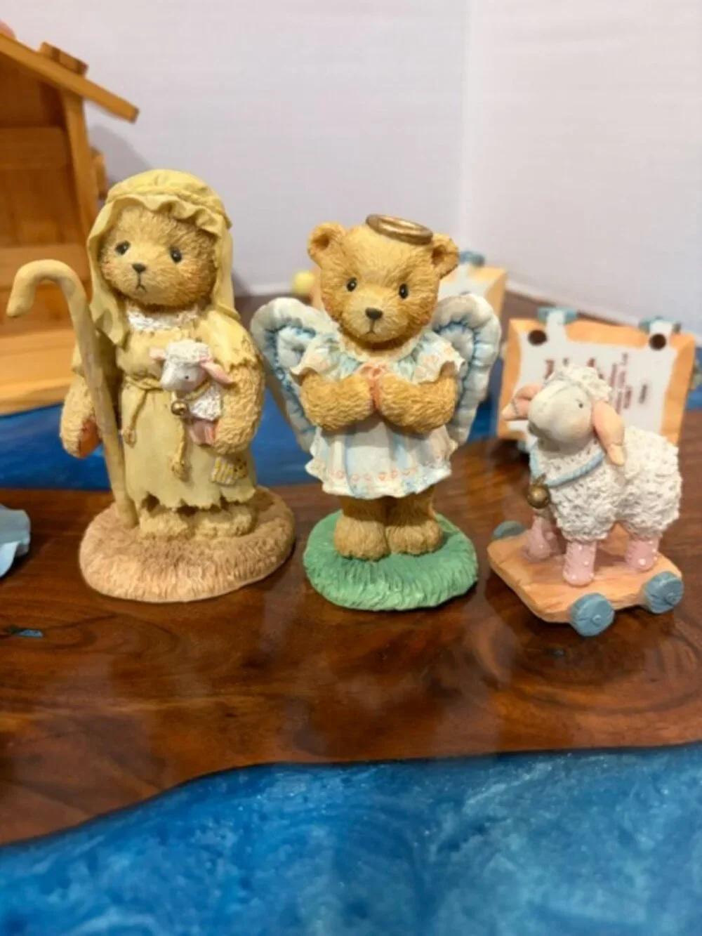 Cherished Teddies 11 Piece Nativity Set with Creche